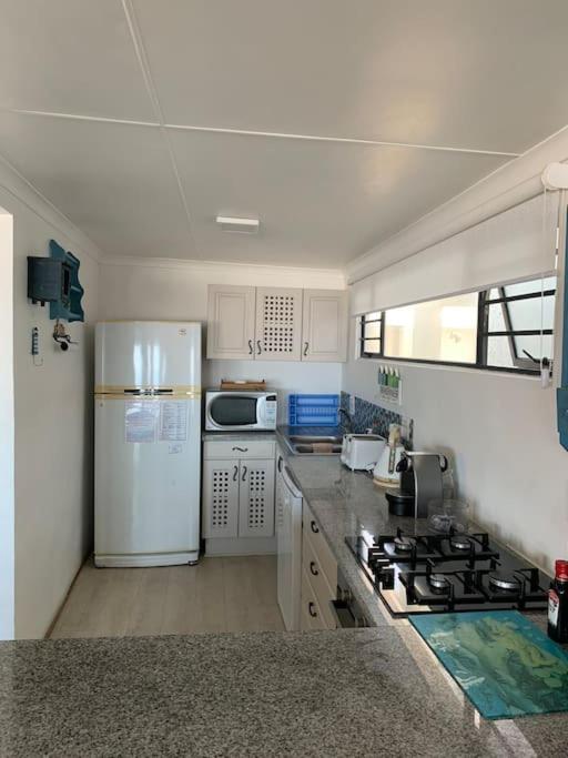 וויטסנד Baby Whale Bliss - Beachfront House מראה חיצוני תמונה