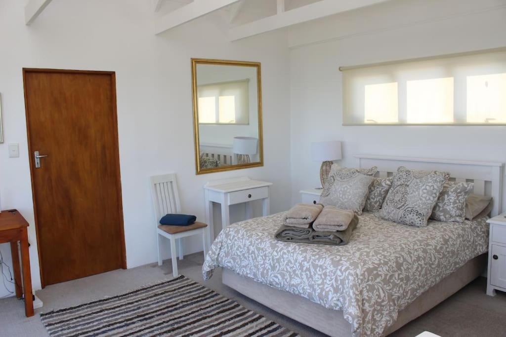 וויטסנד Baby Whale Bliss - Beachfront House מראה חיצוני תמונה